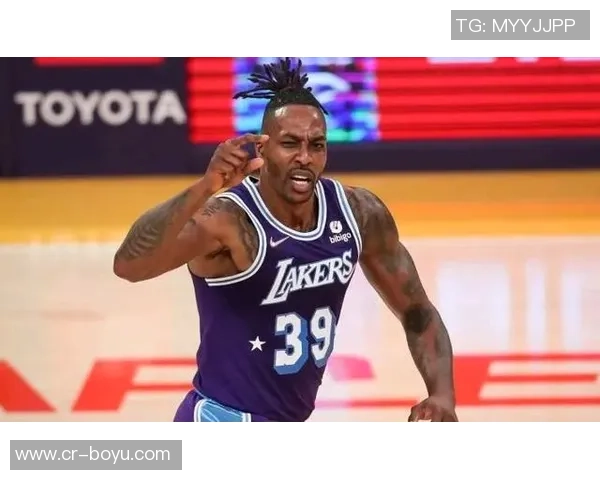 夸梅布朗谈科比遭黑与詹姆斯遭遇引发的争议与双标现象