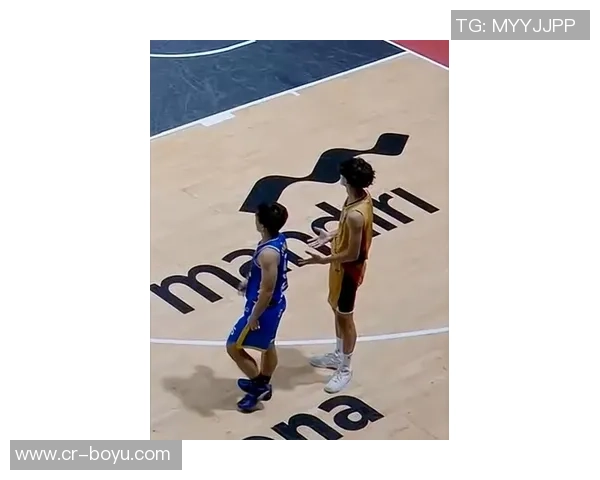 杰伦布朗谈遭遇包夹时的传球选择强调对队友的信任与团队合作的重要性