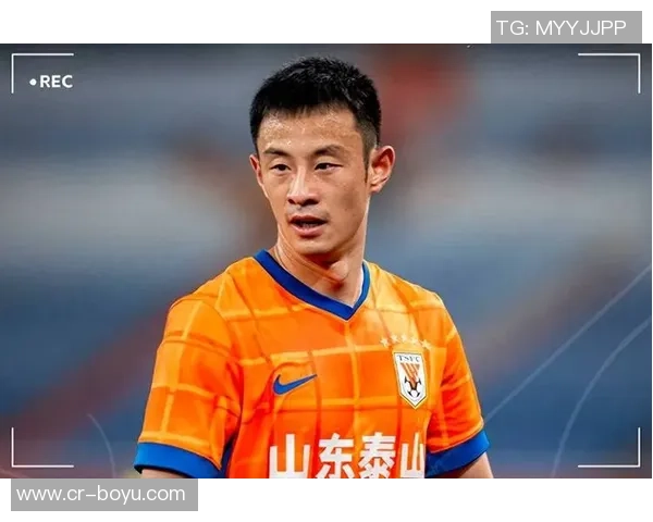 彭欣力冬训随青岛西海岸队在海口展开新征程