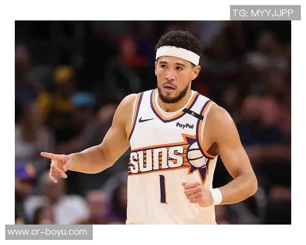 布克感慨库里穿自己的鞋对阵自己曾以为会是反向情景 布克感慨库里穿自己的鞋对阵自己曾以为会是反向情景